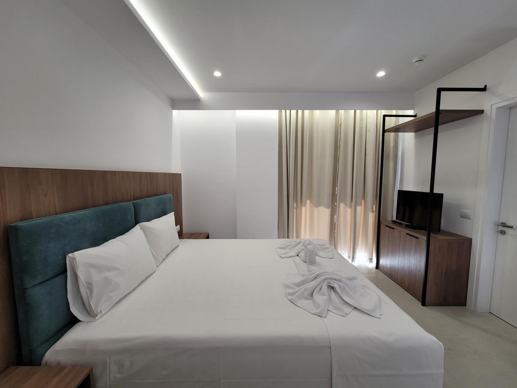 Prestige Hotel Ksamil Buitenkant foto