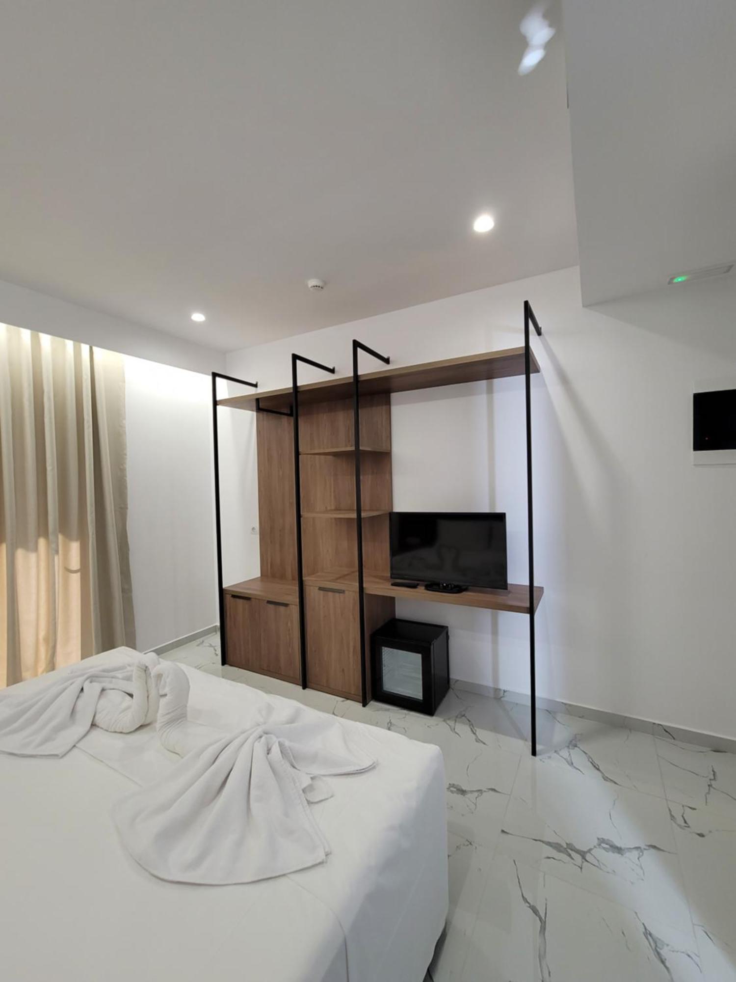 Prestige Hotel Ksamil Buitenkant foto