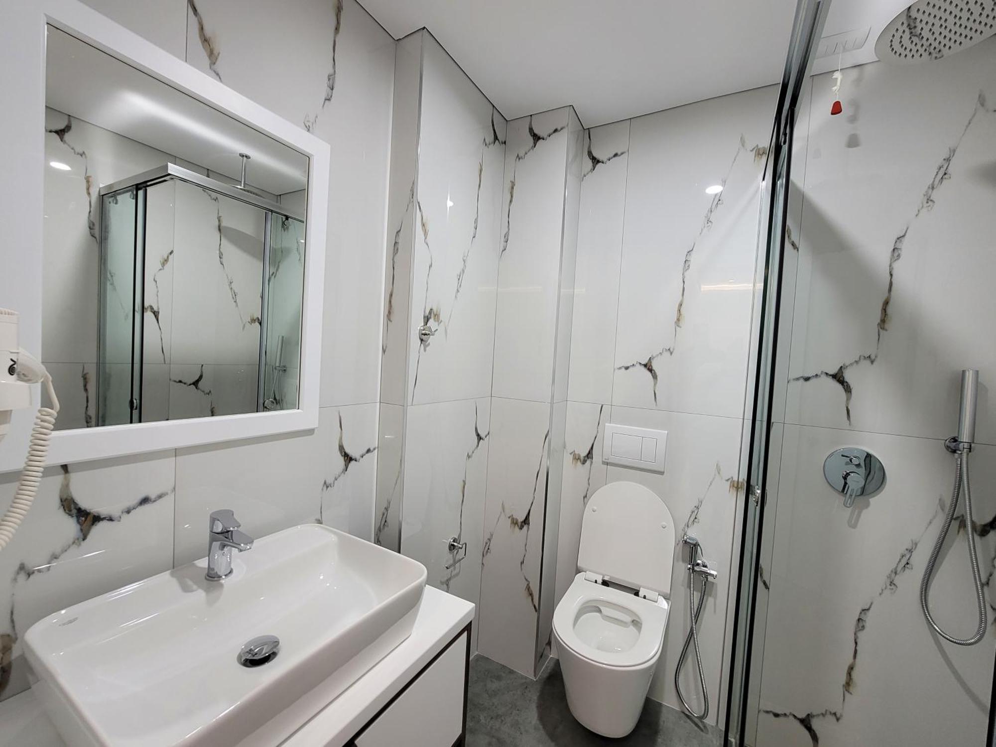 Prestige Hotel Ksamil Buitenkant foto