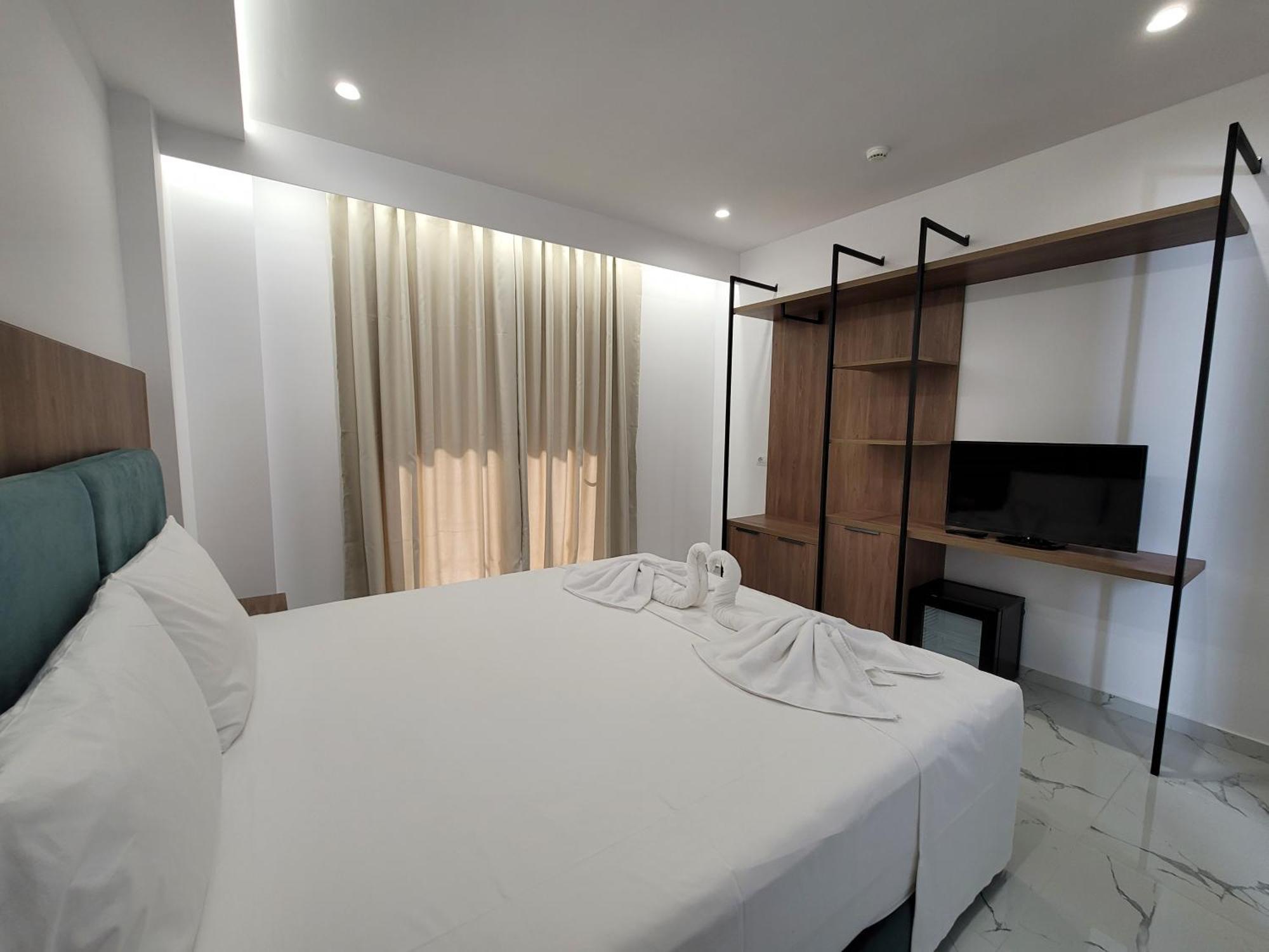 Prestige Hotel Ksamil Buitenkant foto