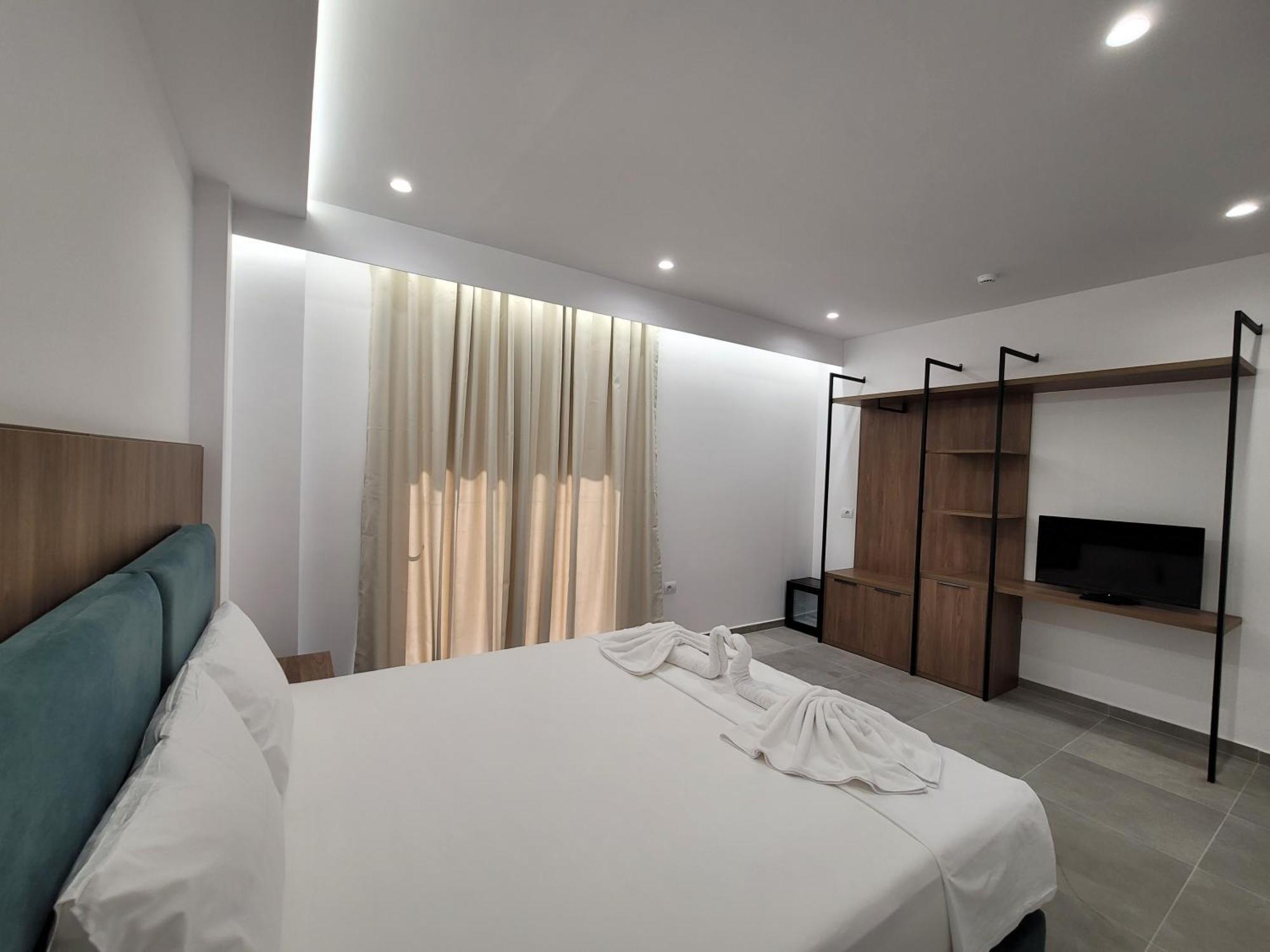 Prestige Hotel Ksamil Buitenkant foto
