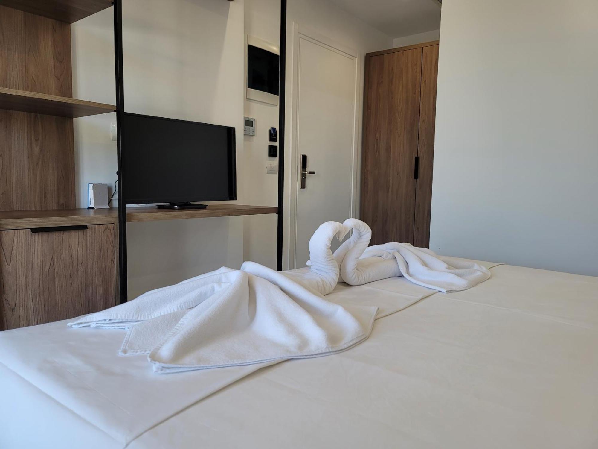 Prestige Hotel Ksamil Buitenkant foto
