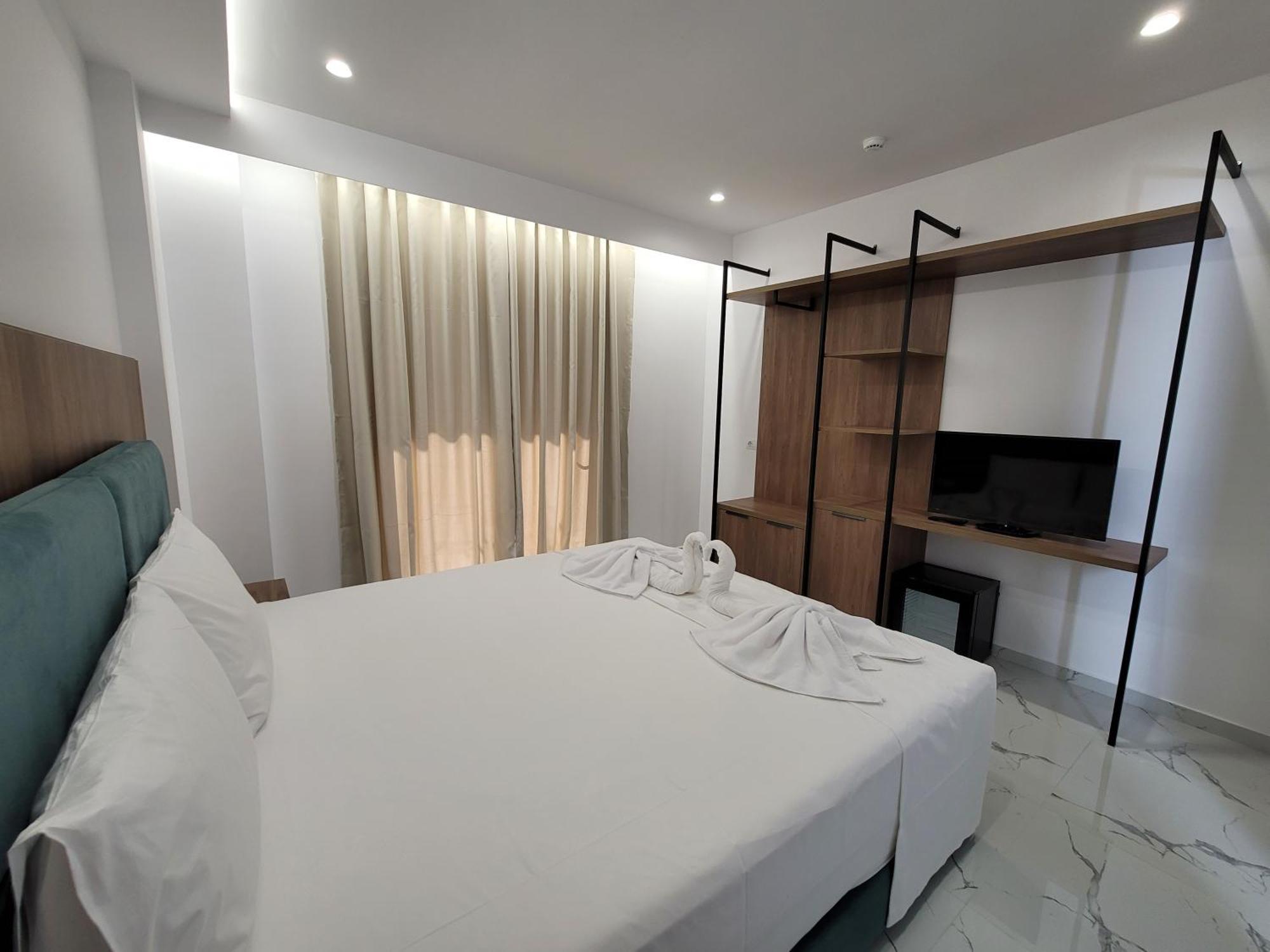 Prestige Hotel Ksamil Buitenkant foto