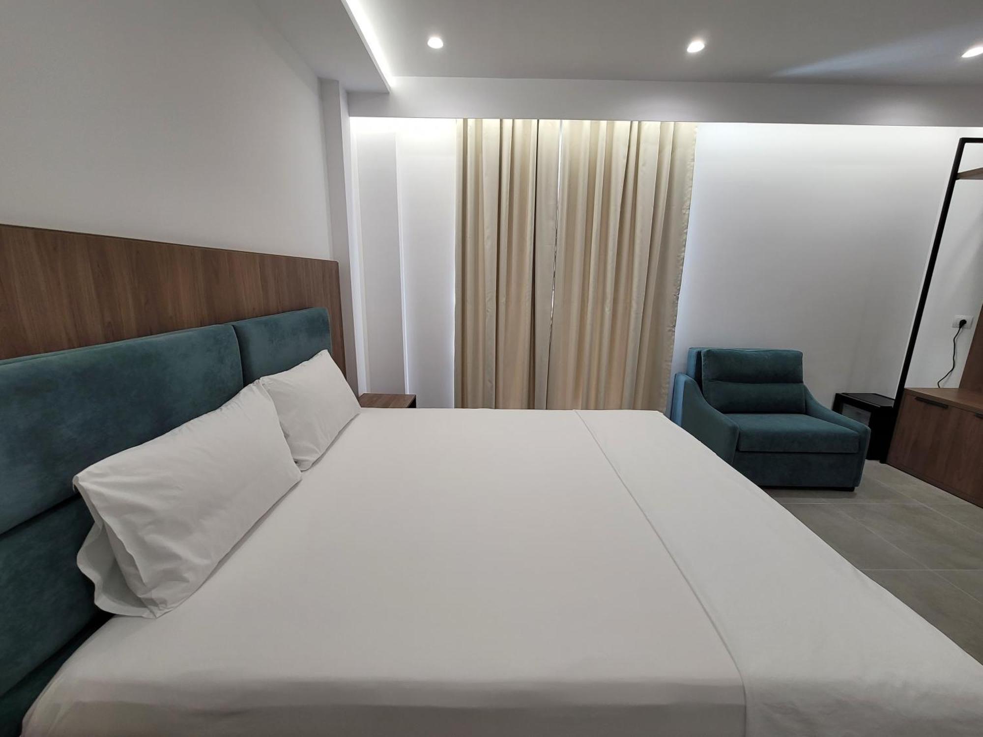Prestige Hotel Ksamil Buitenkant foto