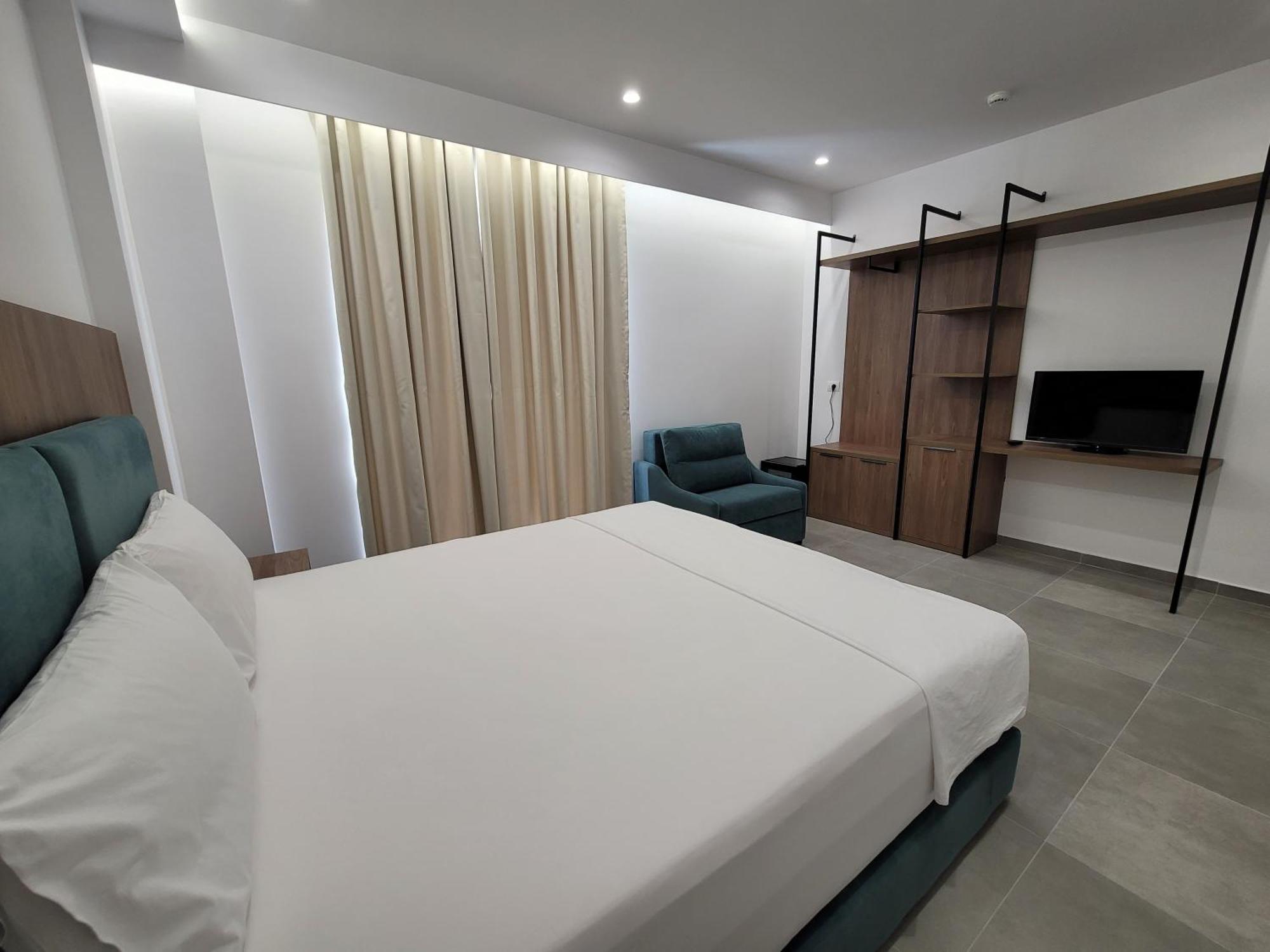 Prestige Hotel Ksamil Buitenkant foto