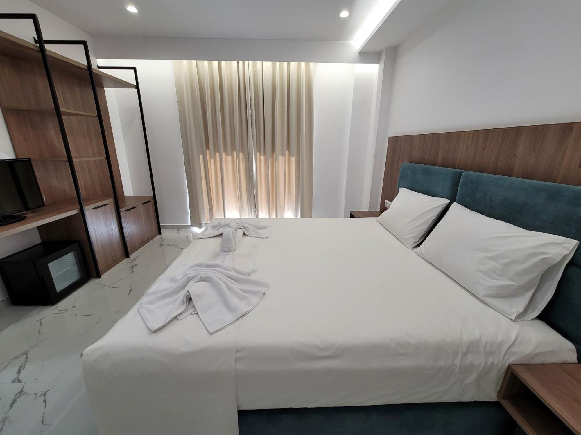 Prestige Hotel Ksamil Buitenkant foto