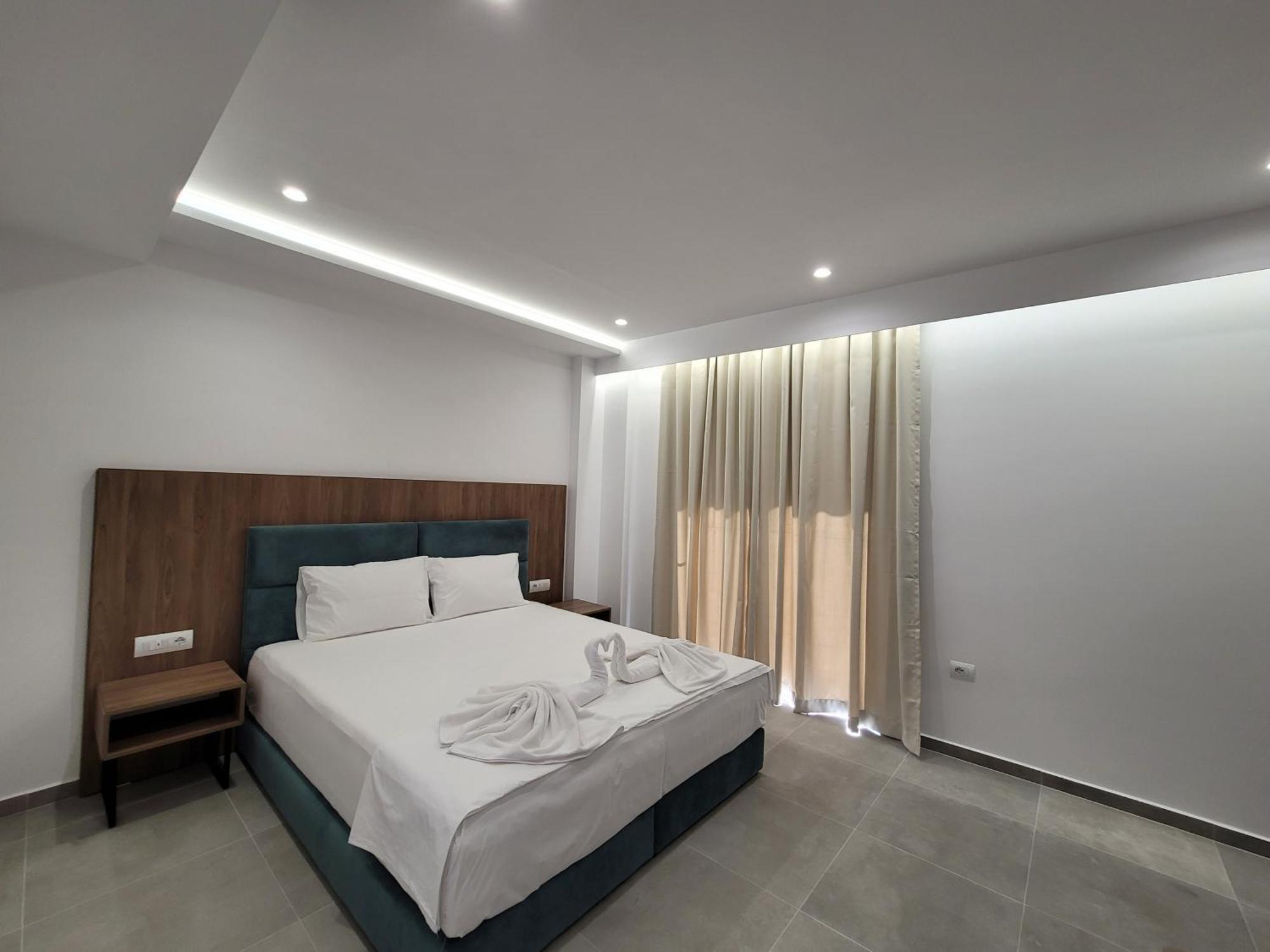 Prestige Hotel Ksamil Buitenkant foto